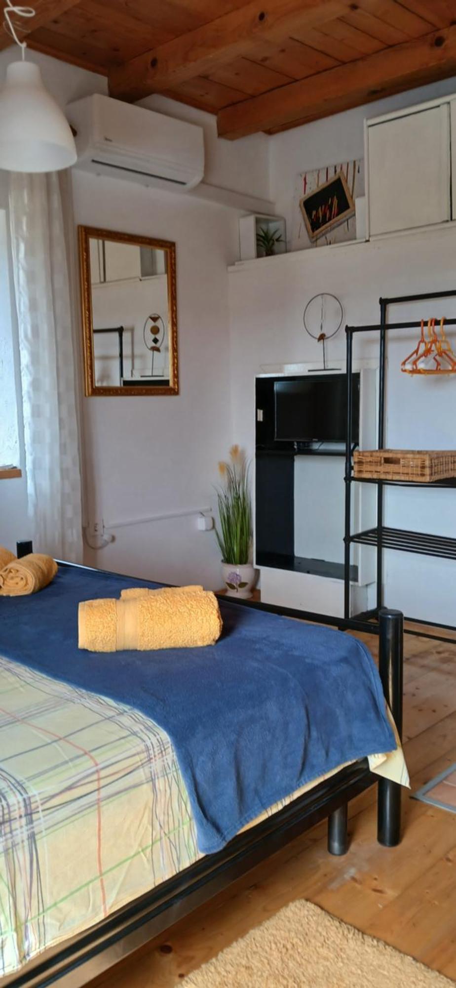 Apartments Elena & Damir Вис Екстериор снимка